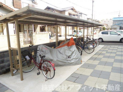 【その他共用部分】 | ヴィサージュ | 屋根付き駐輪場