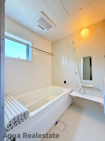 丸亀市川西町南の新築一戸建の浴室|コンパクトで使いやすいお風呂です