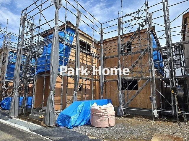 高知市東城山町-3期3棟2- 新築戸建ての外観|2号棟　2026.4月：建築中