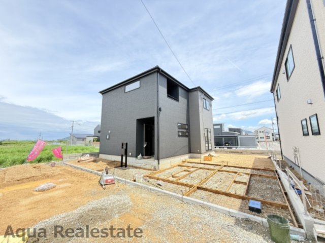 丸亀市川西町南の新築一戸建の前面道路含む現地写真|前面道路含む現地写真です