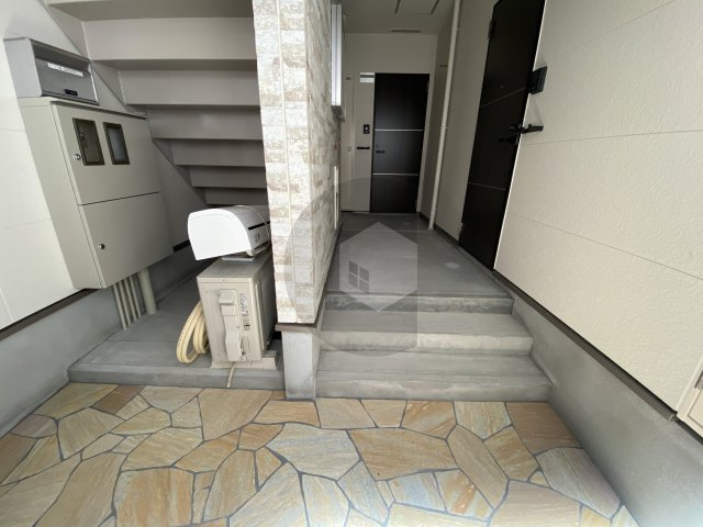 フジパレス八戸ノ里5番館のロビー