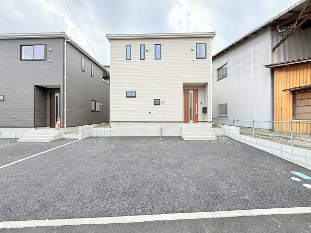 常総市水海道天満町第3　新築戸建　1号棟の駐車場|カースペース3台程可能！