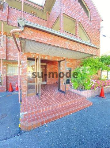 第3グリーンハイツのエントランス