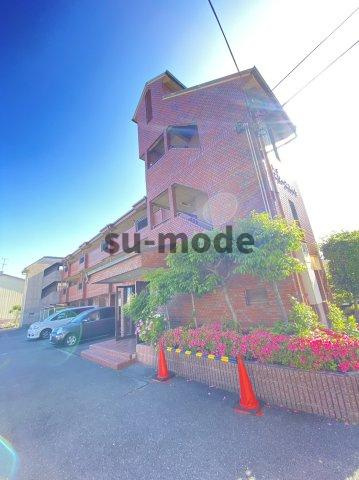 第3グリーンハイツの外観