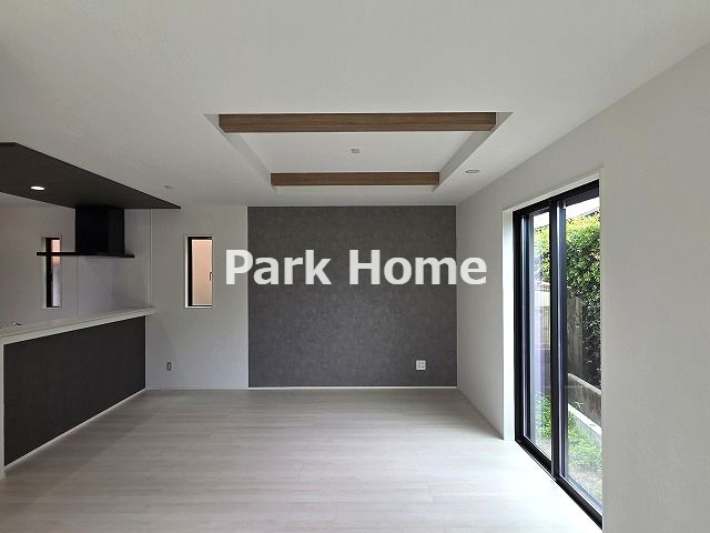 高知市東城山町-3期3棟3- 新築戸建ての居間・リビング|１F16LDK+3帖畳コーナー