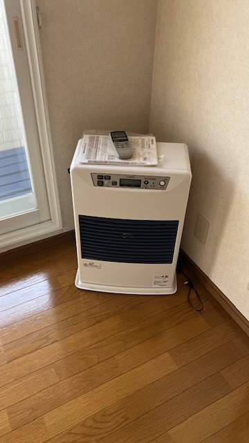 キャニオン十和田A棟の設備|FF式自動給油ストーブ