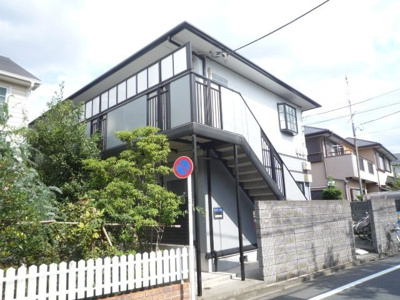 【エントランス】 | ウィスタリア
