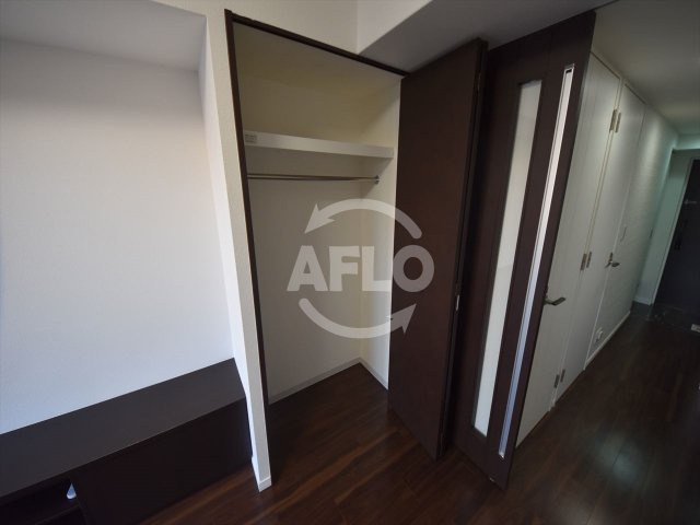 グランドロアール天満橋の収納|グランドロアール天満橋　クローゼット