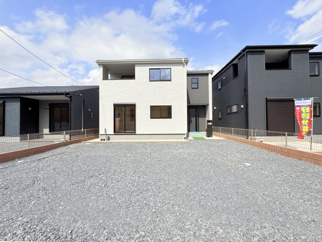 第1常総市相野谷町　新築戸建て　2号棟の駐車場|カースペース並列3台可能♪庭付き！