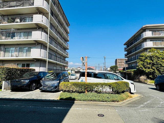 ローズハイツ八王子Ｂ棟の駐車場|～駐車場空き要事前確認～