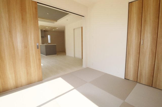 郡山市安積町南長久保１丁目　　　1号棟　　　安積第３小学校、安積第２中学区の収納