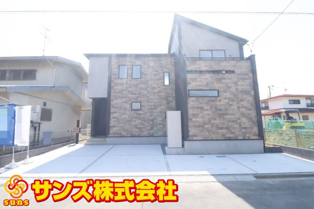 郡山市安積町南長久保１丁目　　　1号棟　　　安積第３小学校、安積第２中学区の外観|南東側から見た外観♪