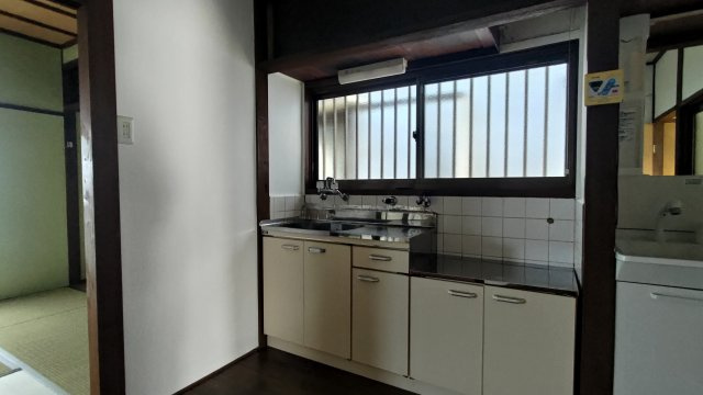城南町1丁目貸家のキッチン