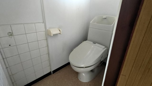 城南町1丁目貸家のトイレ