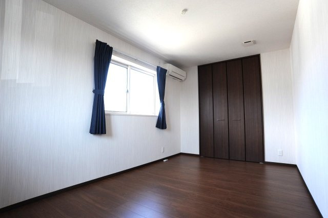 若宮1丁目　中古住宅の洋室
