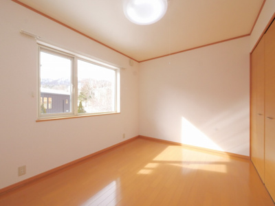 【洋室】 | ピースフルⅢ