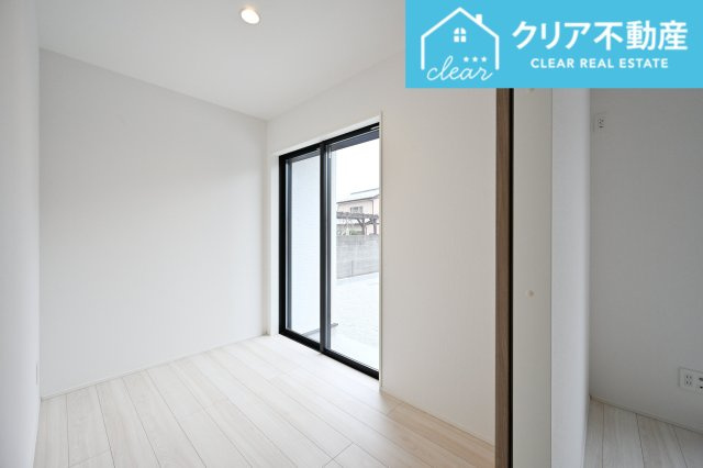 【洋室】 | 太田市亀岡町3期　グラファーレ | 子ども部屋にピッタリな2階の洋室です！