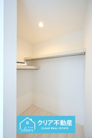 【収納】 | 太田市亀岡町3期　グラファーレ | 憧れのウォークインクローゼットでお洋服もたっぷり収納！