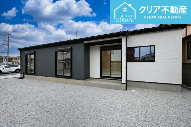 【駐車場】 | 太田市亀岡町3期　グラファーレ | 広々としたお庭でバーベキューやガーデニングも楽しめます♪