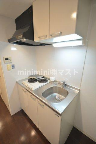 フロンティアテラス難波(旧:ルクレ難波)のキッチン
