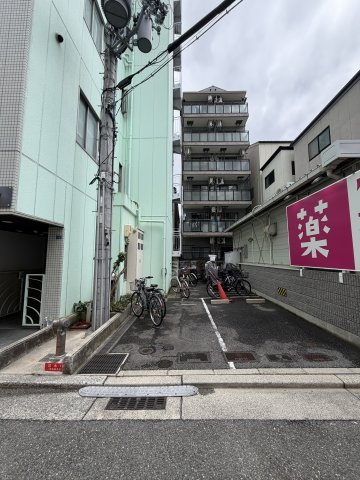 ForYou湊川公園の駐車場