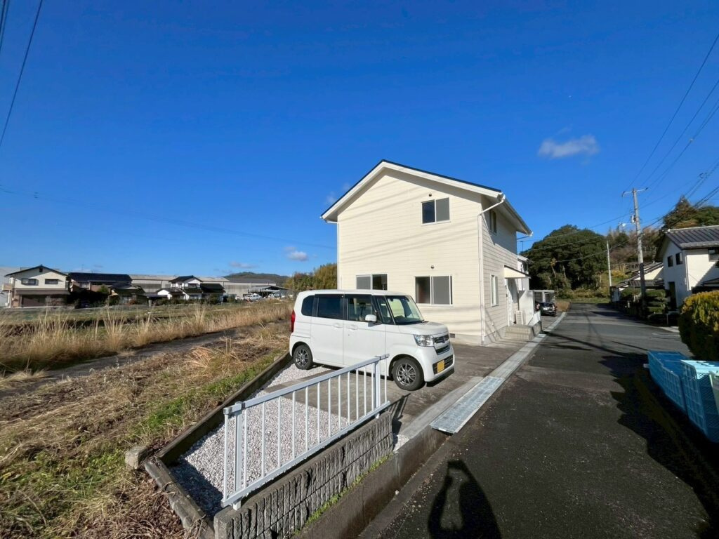 【前面道路含む現地写真】の画像