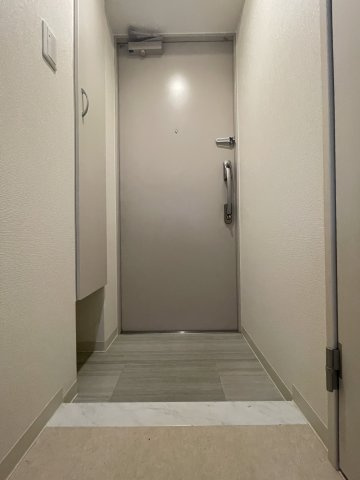 メゾンhanahanaの玄関