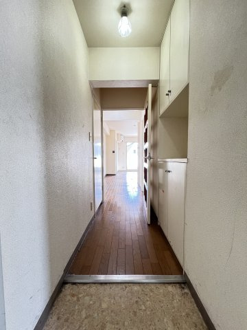 サンピア池尻の玄関