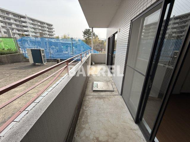 サンパレス桃山台２番館のバルコニー