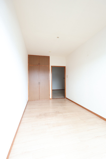 リバーコーポの子供部屋|※掲載写真は同物件別号室の参考写真です。実際のお部屋とは間取り・設備・内装等が異なる場合があり、現況を優先とします。