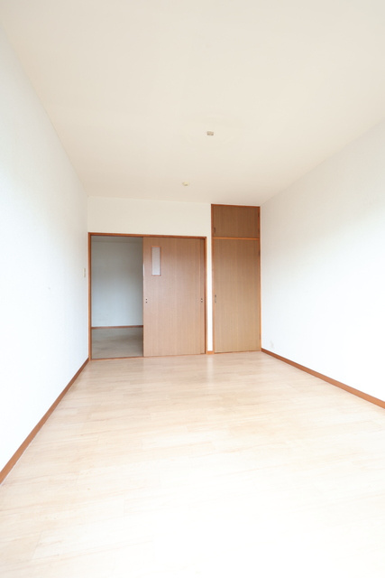 リバーコーポの子供部屋|※掲載写真は同物件別号室の参考写真です。実際のお部屋とは間取り・設備・内装等が異なる場合があり、現況を優先とします。