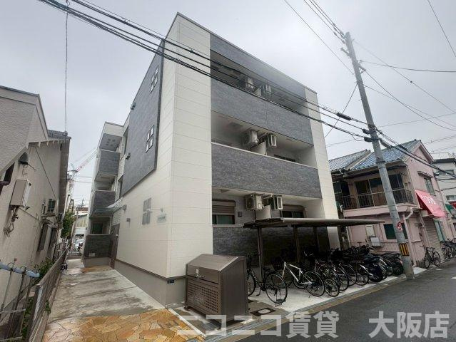大阪市旭区高殿６丁目のアパートの外観