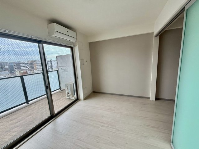 クロスフロント十二所線の洋室