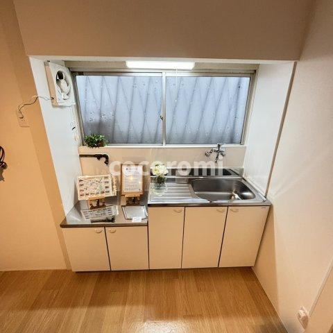 津田東町戸建のキッチン