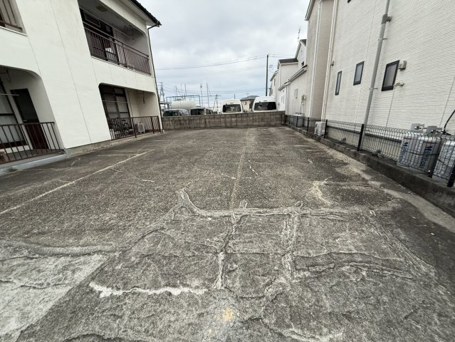 ひきちアパートの駐車場