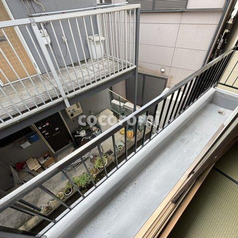 萱島南貸家のバルコニー