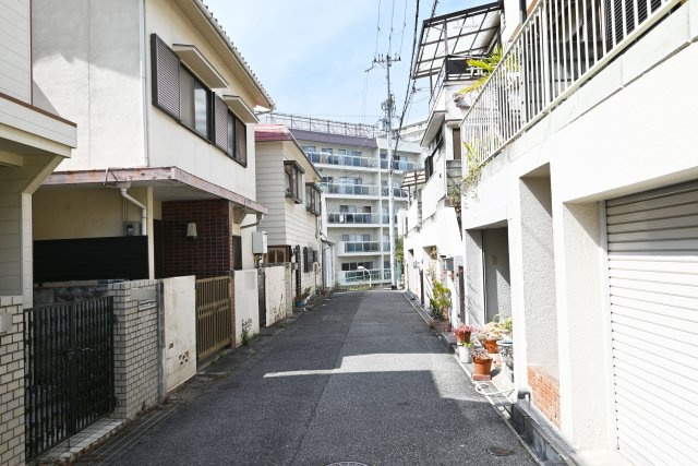ハピクルタウン西宮市甲陽園本庄町の外観|阪急甲陽線「甲陽園」駅徒歩3分の立地。小学校や幼稚園、スーパーまですべて徒歩5分圏内の子育て世代におすすめの物件です。詳しくはお気軽にお問い合わせ下さい。