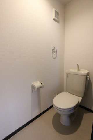 宮東５７ＫＯＤＡＴＥＸⅢ-Ｂのトイレ|参考写真です。現況優先。