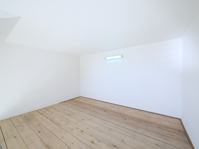 レオ四条大路の洋室|きれいな洋室です