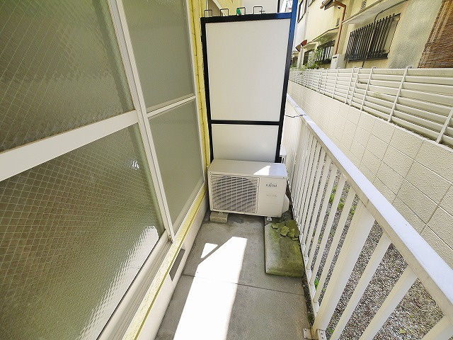 レオ四条大路のバルコニー