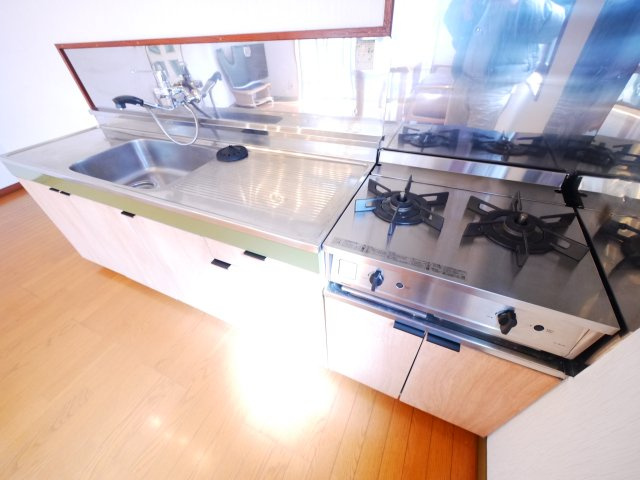 東金市山口　中古戸建のキッチン|内外装リフォーム済み ４LDK リビング約12.5帖　車庫駐車1台　2階にもトイレ 閑静な分譲地内