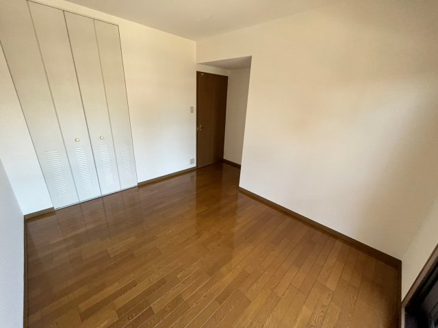 ハイツ本山の居間・リビング