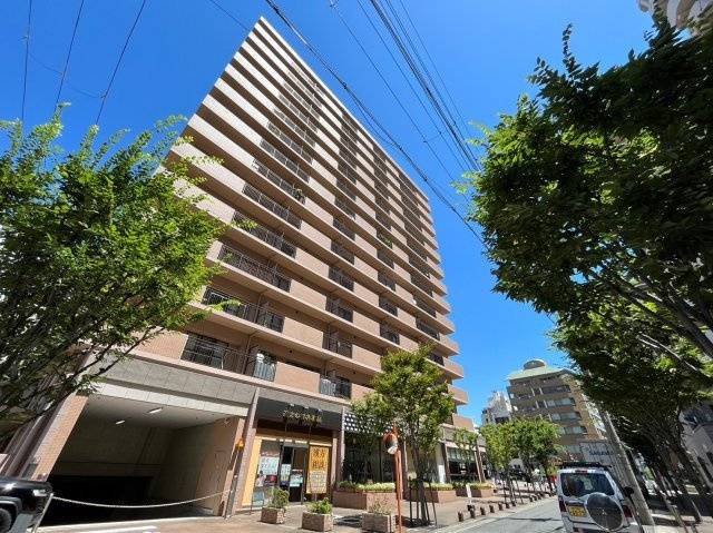 ハイツ本山の外観