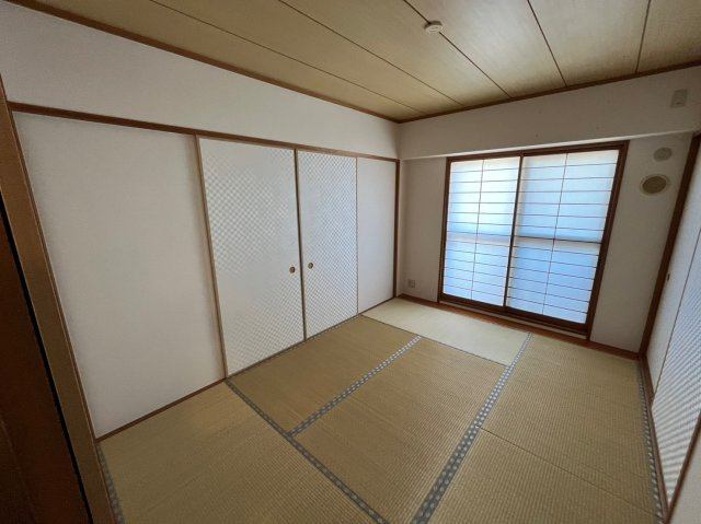 ハイツ本山の居間・リビング