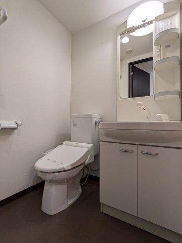 ジュモー京成船橋の独立洗面台