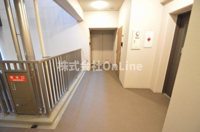 ヴィラセレーノ玉造本町のロビー