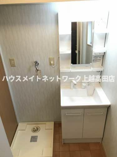 サンハイムヤマトⅢの独立洗面台|洗髪洗面化粧台