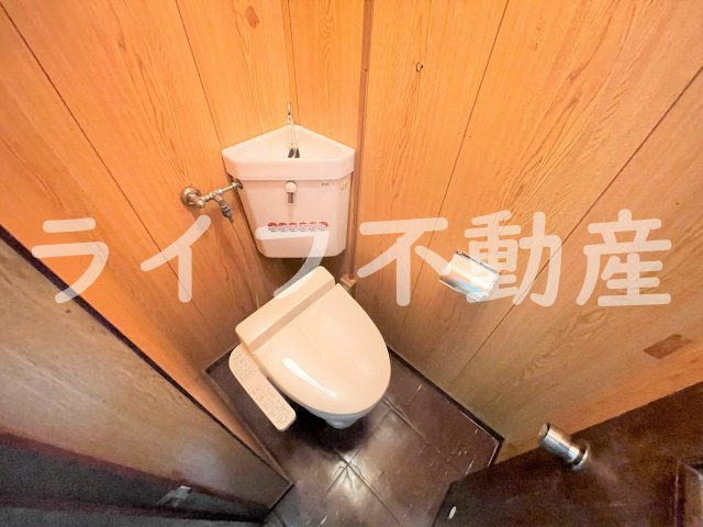 小阪ビルのトイレ|コンパクトで使いやすいトイレです