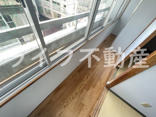 小阪ビルのバルコニー|落ち着いた時間を過ごせるバルコニーです