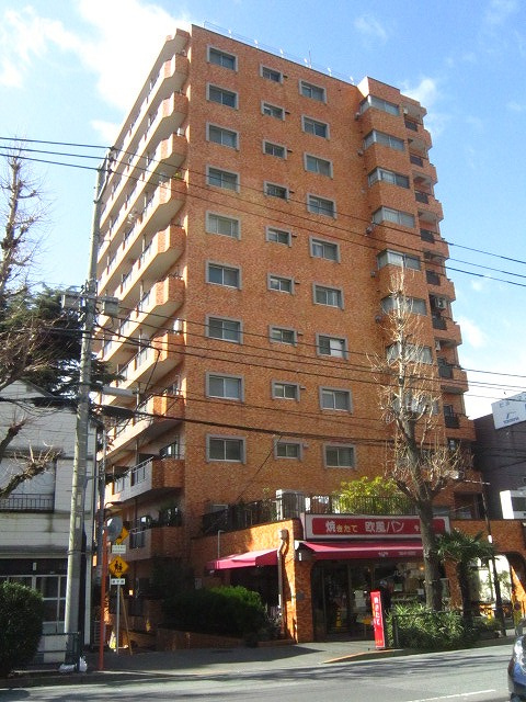 ハイネス文京本駒込の外観